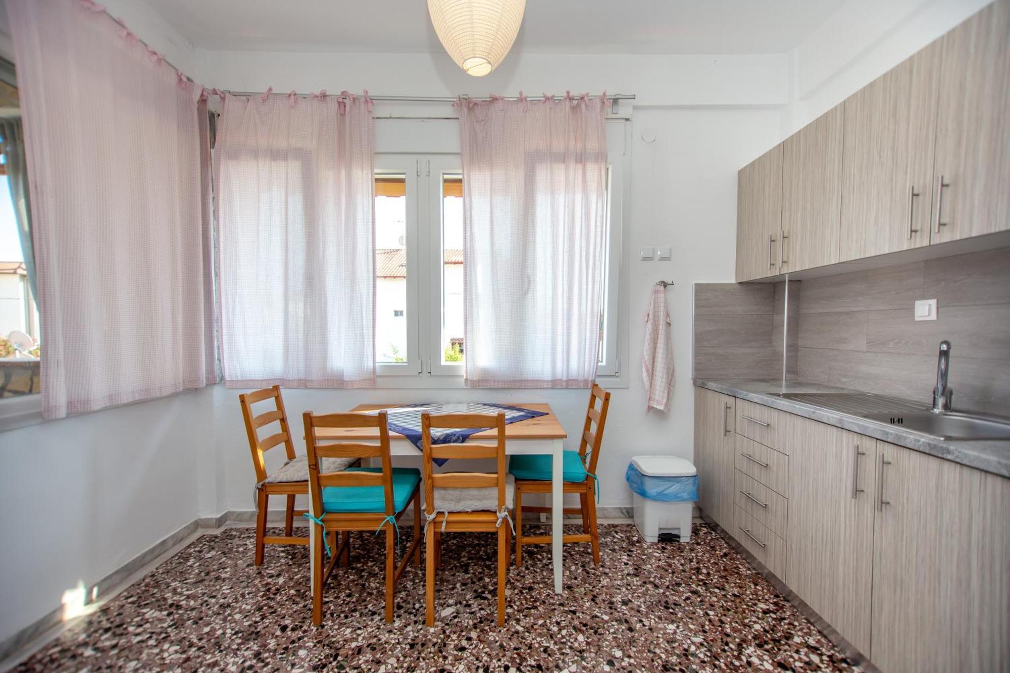 T H E Berlin Studios And Suites Vrasná Dış mekan fotoğraf